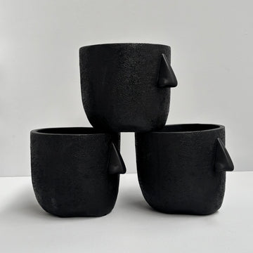 Black face planter with sculpted nose detail by White Moose